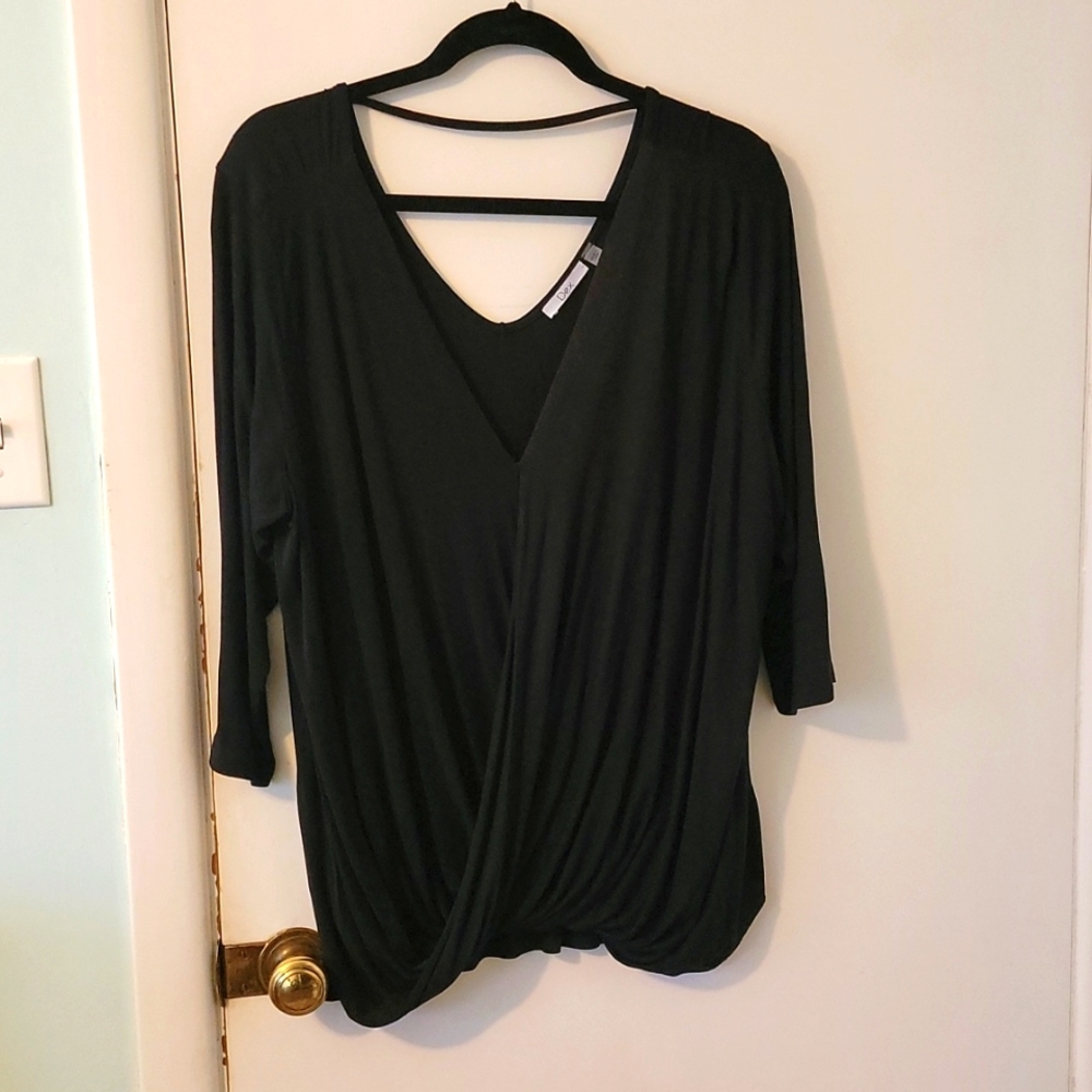 Dex V-neck top